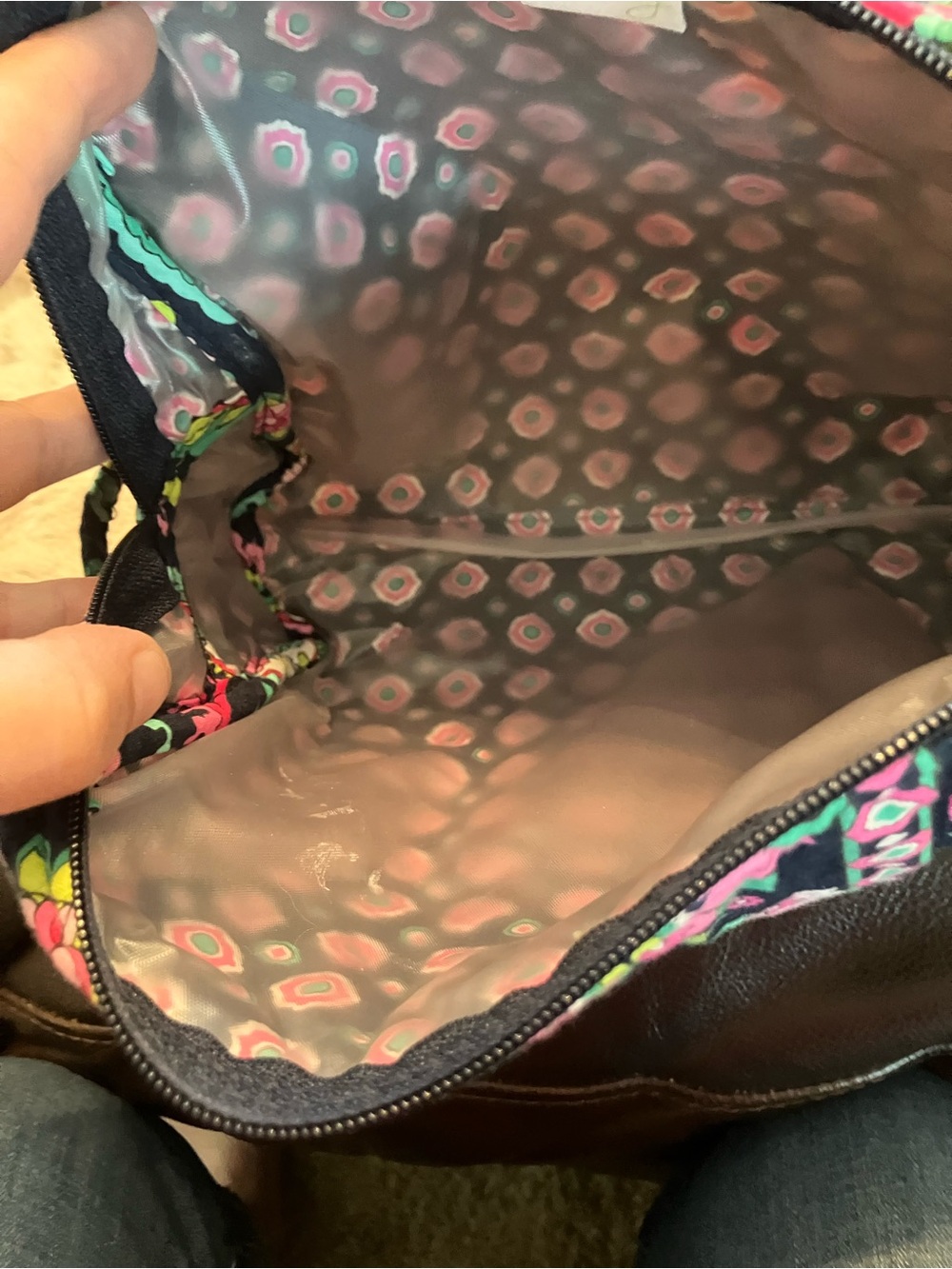 Vera Bradley large zip duffel and large cosmetic bag zip , Paisley design . - Picture 6 of 8